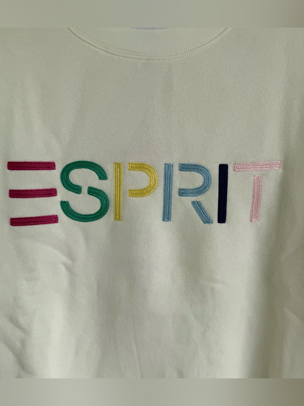 ESPRIT 3-Pack Rainbow/Cream, Blue, Green/White Sweatshirts Embroidered Logo - Picture 9 of 16
